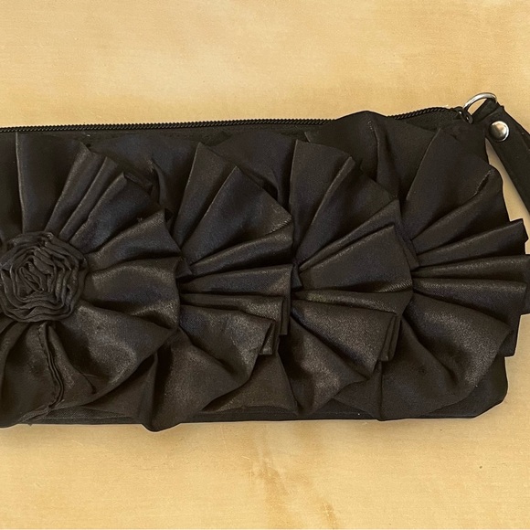 Steve Madden Formal Black Wristlet Clutch Purse with Rose Shaped Embellishments - Picture 2 of 5